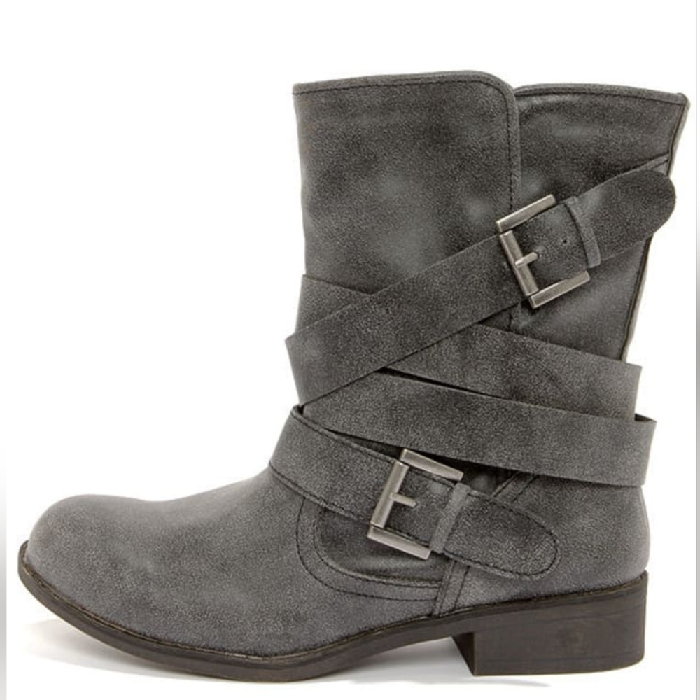 Madden Girl Cullenn Grey Burnished and Belted Boots